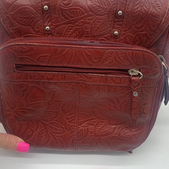 Gun Tote’n Mamas red leather crossbody bag w/ studs. Gun holder missing MCB4525A - Picture 9 of 16